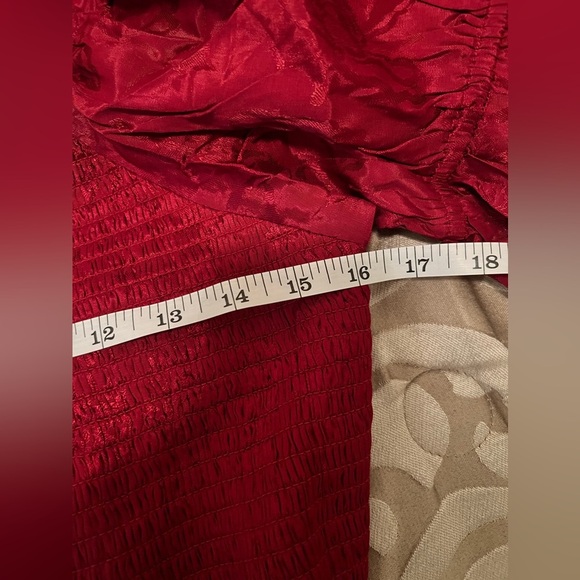 Band of the Free LEA RHUBARB SMOCKED
CROP TOP, size Large - Picture 11 of 12